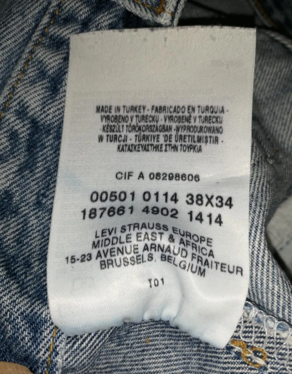 Short en jean bleu clair effet usé à franges "Levi's" 501 – photo 7